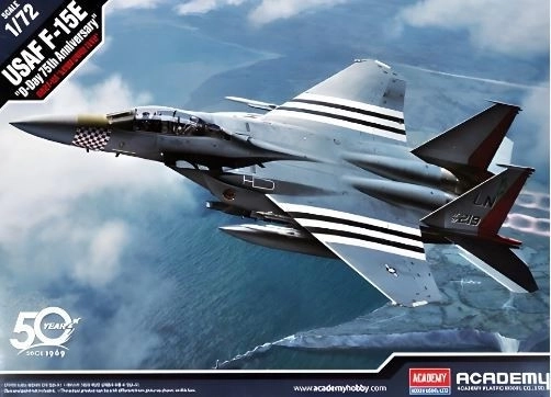 Modello in plastica F-15E Anniversario 75° D-Day 1/72