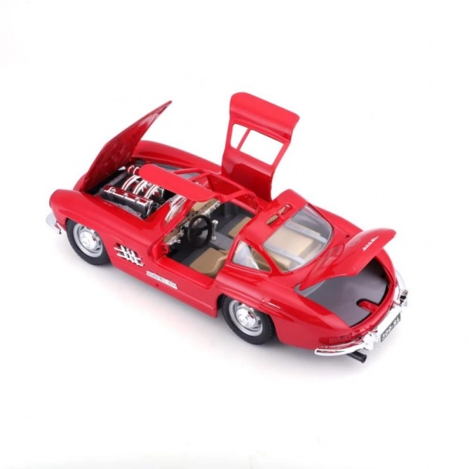 Modellino di Auto Mercedes-Benz 300SL Rosso in Scala 1:24