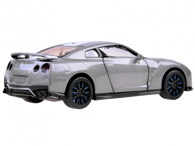 Auto in metallo Nissan GT-R 1:32 con porte apribili