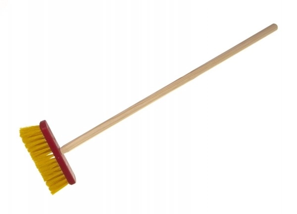 Scopa Rossa con Manico in Legno da 80cm
