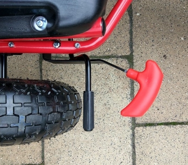 Kart a pedali + Pneumatici gonfiabili + Sedile regolabile – Rossa