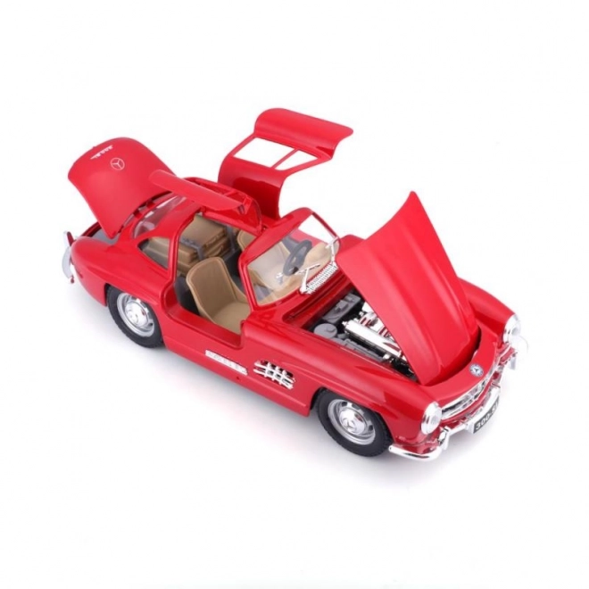 Modellino di Auto Mercedes-Benz 300SL Rosso in Scala 1:24