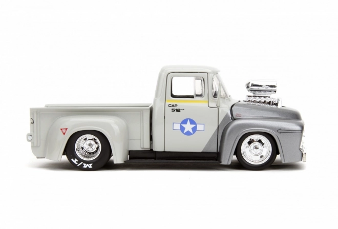 Camioncino Ford 1956 1:24 di Street Fighter di Jada Toys