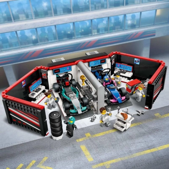 Garage e bolidi Mercedes-AMG e Alpine LEGO City