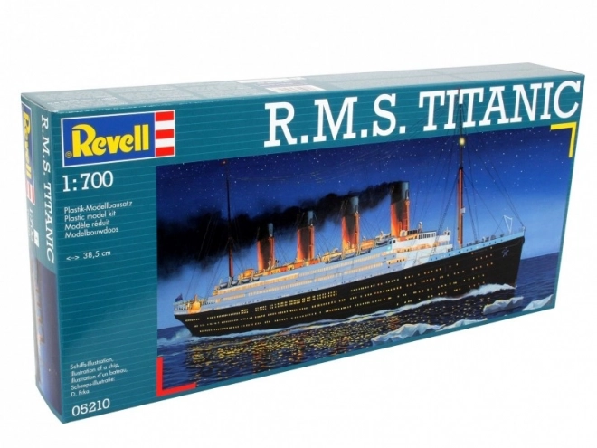 Modello in plastica del RMS Titanic