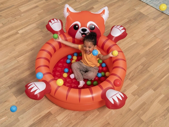 Piscina rossa a secco panda con palline