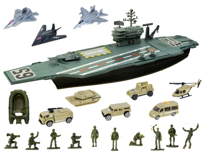 Ricca dotazione militare in un unico set