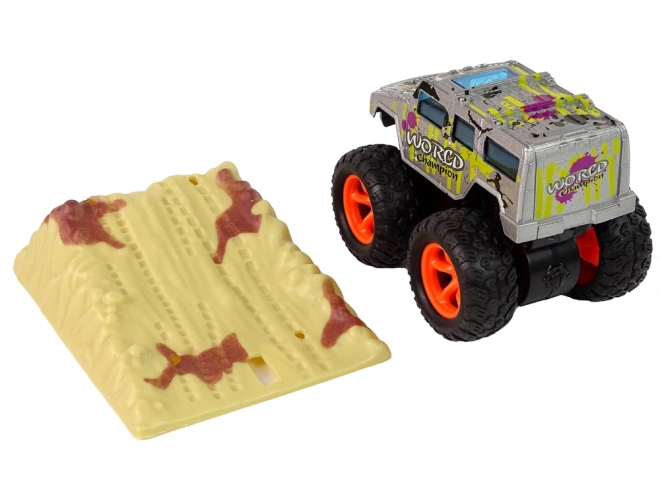 Macchina giocattolo Monster Truck con gomme in gomma e rampa