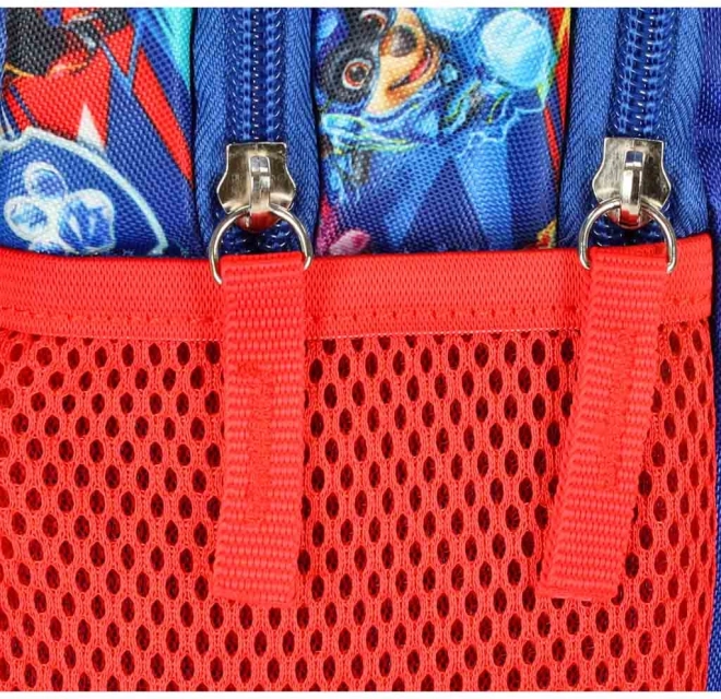 Tasche laterali in rete e cerniere robuste