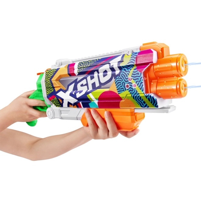 Ampio serbatoio da 700 ml