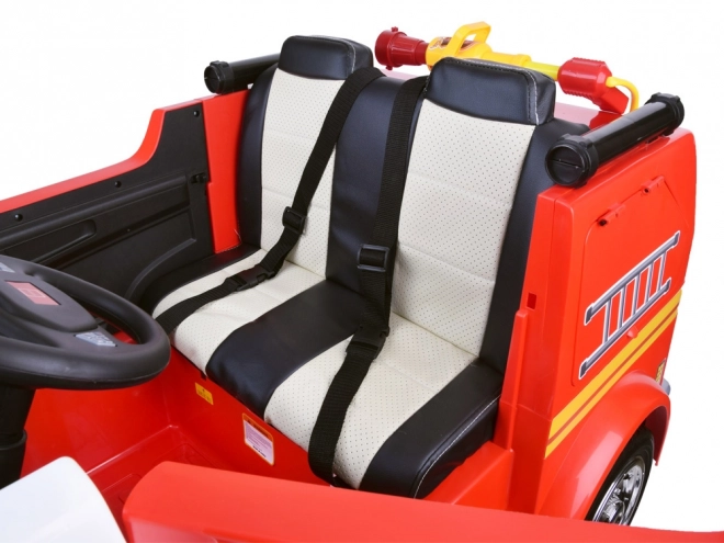 Camion dei pompieri per bambini a batteria con telecomando