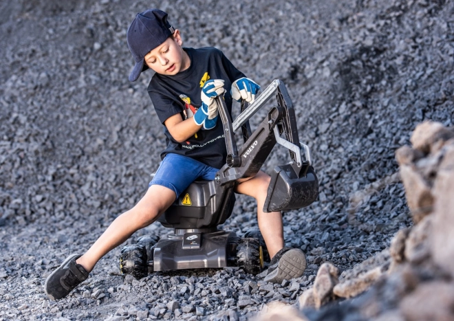 Escavatore per bambini RollyDigger su licenza VOLVO