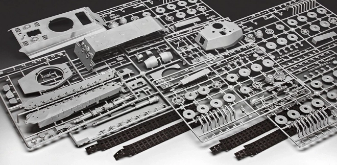 Modello in plastica Tiger II Torretta Henschel