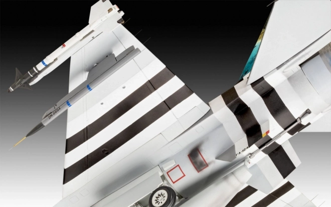 Modello in plastica F-16 Falcon 50° Anniversario 1/32