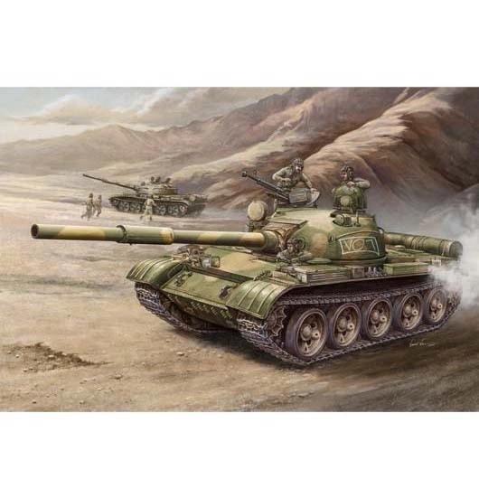 carro armato russo T-62 M 1972 di TRUMPETER