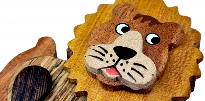 Magnete decorativo in legno Leone per bambini