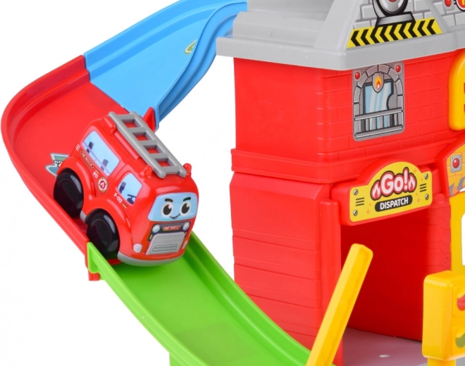 Pista a spirale dal tetto fino a terra