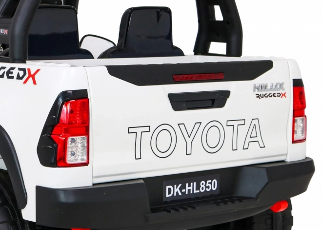 Veicolo Toyota Hilux Bianco