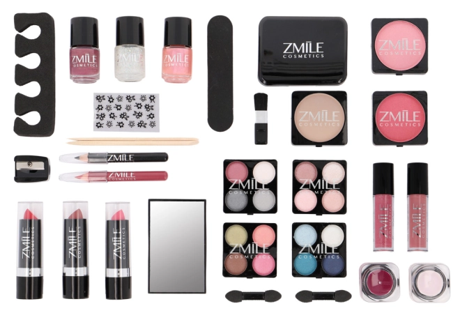Dotazione completa per trucco e manicure