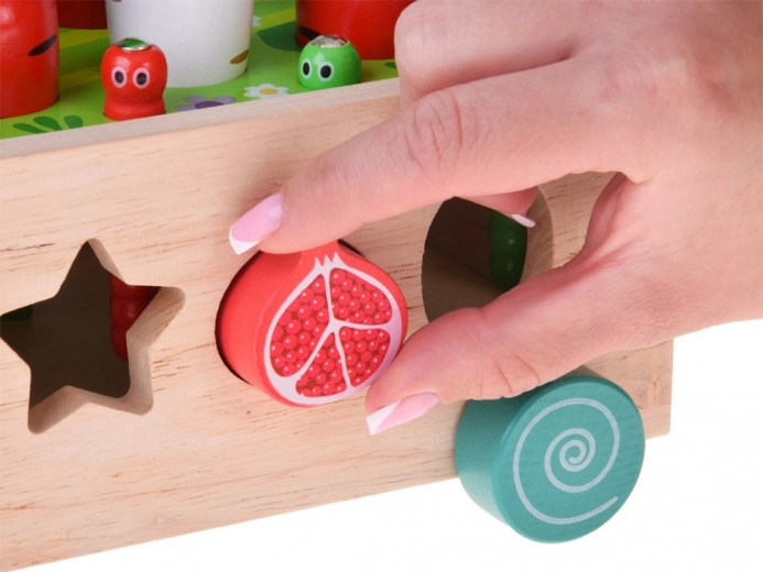 Smistamento di colorate forme di frutta