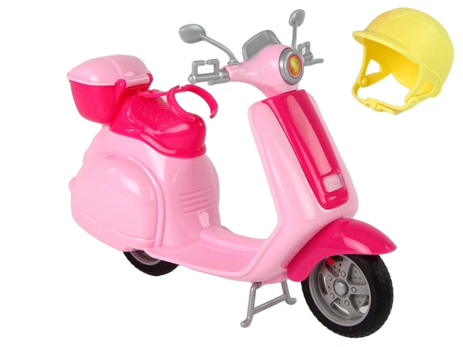 Bambola Anlily sullo scooter rosa con capelli biondi e casco