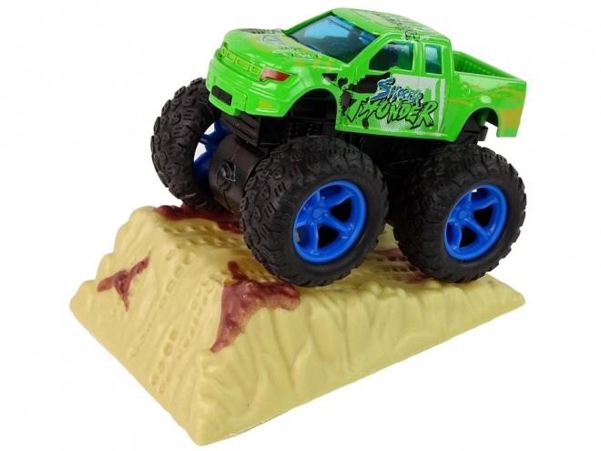 Macchina giocattolo Monster Truck con gomme in gomma e rampa