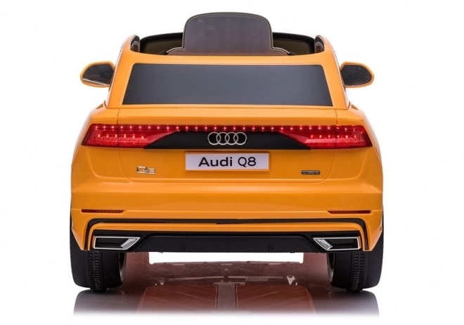 Auto a batteria Audi Q8 giallo laccato