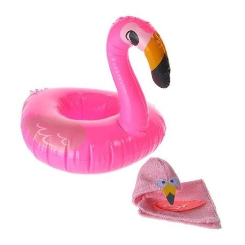 Festa in piscina ricca di accessori