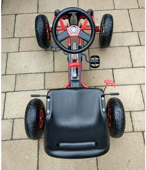 Kart a pedali + Pneumatici gonfiabili + Sedile regolabile – Rossa