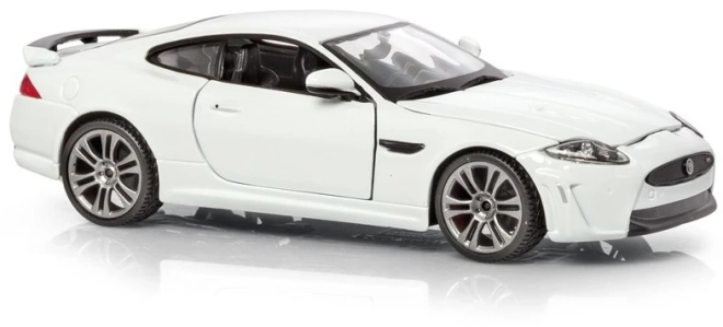 Modello in metallo Jaguar XKR-S bianco 1:24 di Bburago