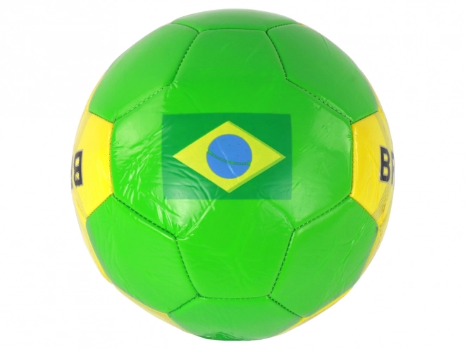 Pallone da calcio con bandiera del Brasile