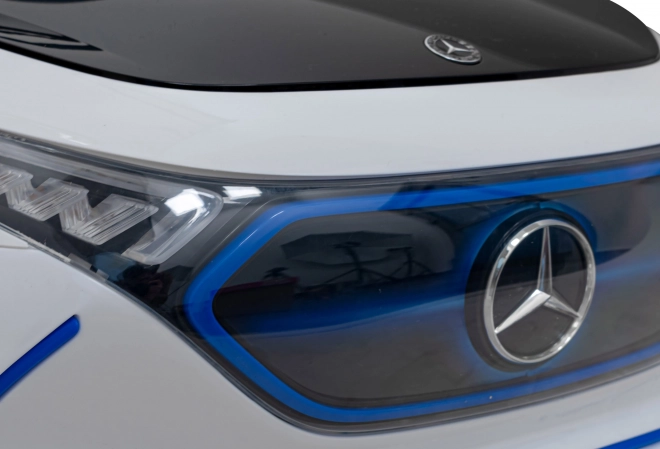 Mercedes Benz AMG EQA per bambini Bianco + Telecomando + Cinture di sicurezza a 5 punti + EVA + Display MP3 + LED