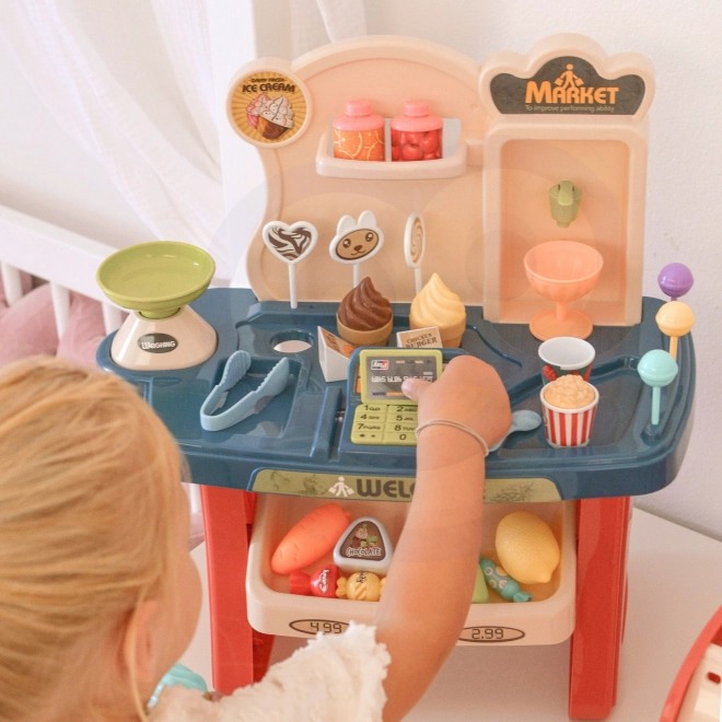 Supermercato con carrello della spesa per bambini