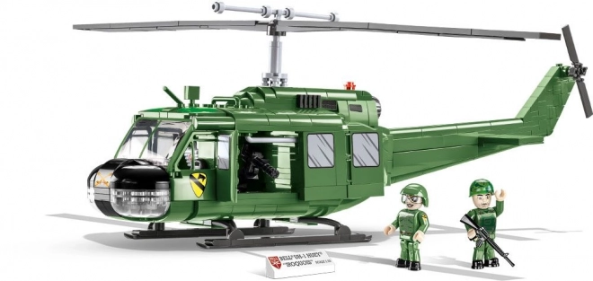 Elicottero Bell UH-1 Huey Iroquois Vietnam War in scala 1:32