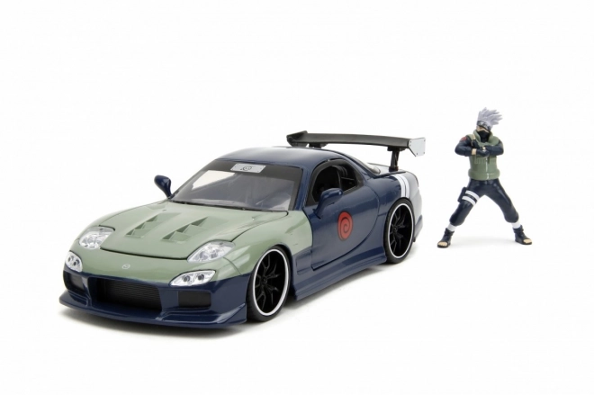 Mazda RX-7 93 con figura Naruto