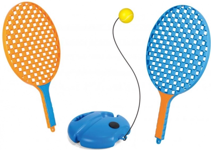 Sporto allenatore di tennis con due racchette