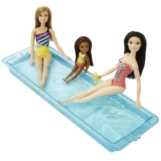Piscina con scivolo per il massimo divertimento