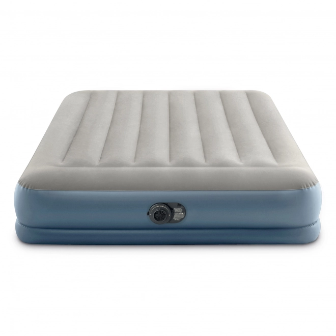 Materasso Intex matrimoniale gonfiabile con pompa elettrica