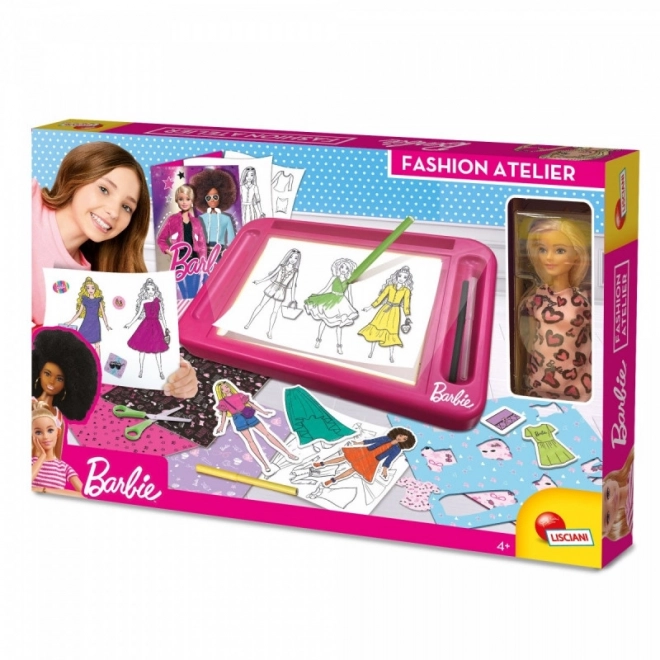 Atelier di Moda di Barbie con Bambola