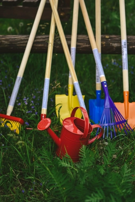 Scopa per bambini per il giardino