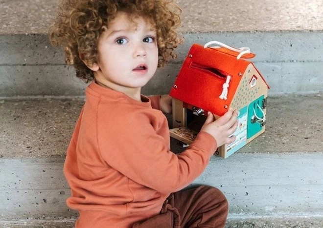 casa in legno con serrature Lilliputiens