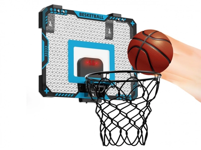 Tabellone da basket con palla e pompa