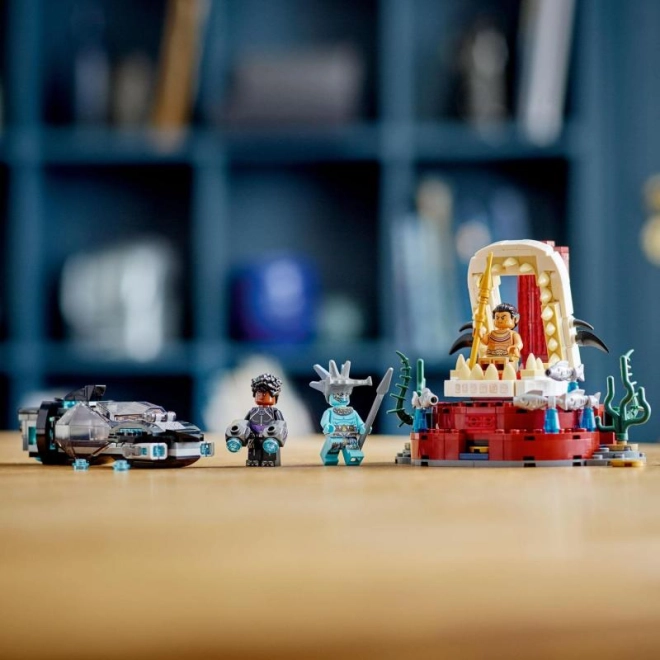 Tre minifigure tra eroi e antagonisti