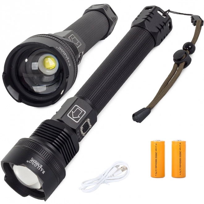 Torcia Tattica con LED Cree XHP70 e Zoom