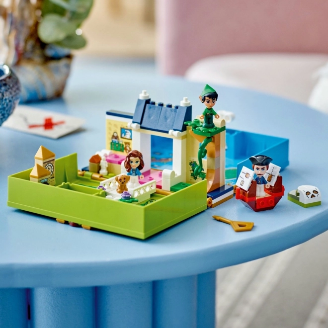 Libro di avventure Peter Pan e Wendy - LEGO Disney