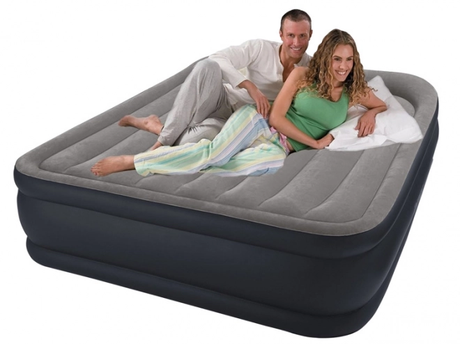 Materasso gonfiabile 203x152cm con pompa Intex 64136