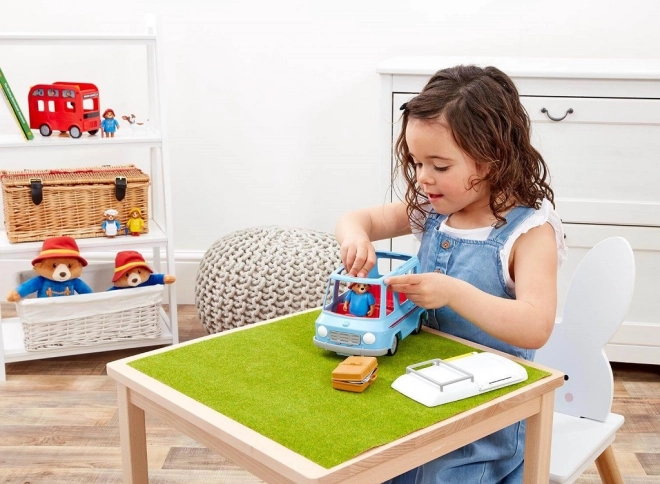 Caravan con Paddington e accessori