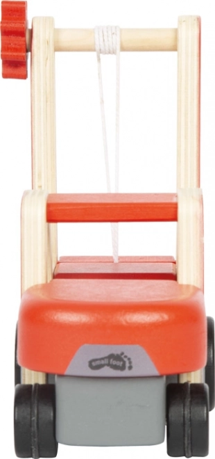 piccolo carrello elevatore in legno con pallet