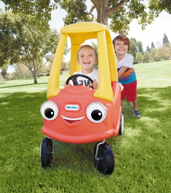 Auto a Pedali Cozy Coupe con Occhi Nuovi