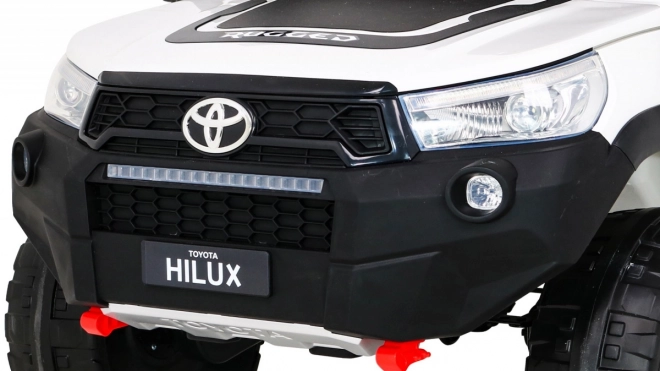 Veicolo Toyota Hilux Bianco
